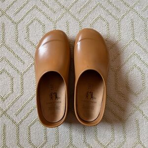 Garden Heir Tan Slip-On Clogs